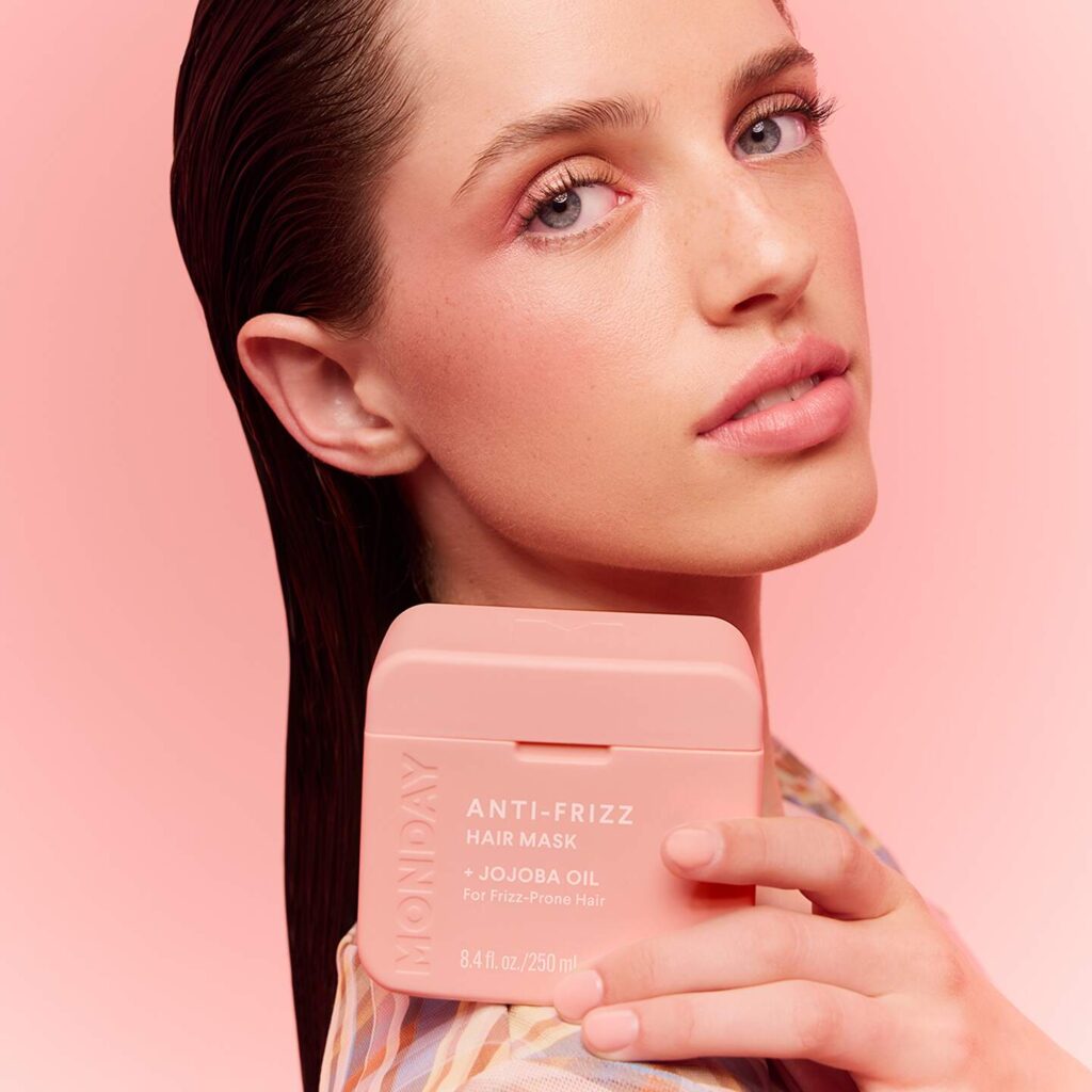 ماسک مو و 8 نکته بسیار مهم استفاده از آن 1 ANTI FRIZZ HAIR MASK
